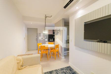 Sala de apartamento para alugar com 1 quarto, 35m² em Curicica, Rio de Janeiro