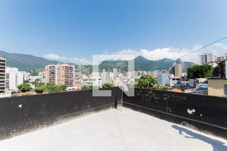Apartamento à venda com 110m², 4 quartos e sem vaga Apartamento à venda com 110m², 4 quartos e sem vagaTerraço
