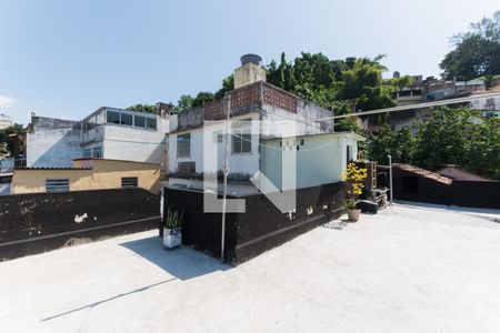 Apartamento à venda com 110m², 4 quartos e sem vaga Apartamento à venda com 110m², 4 quartos e sem vagaTerraço
