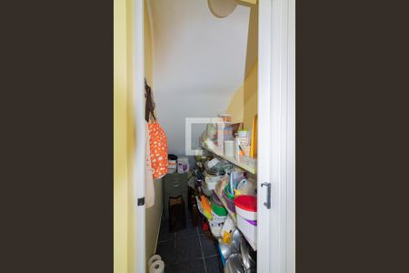 Casa à venda com 110m², 2 quartos e 1 vaga Casa à venda com 110m², 2 quartos e 1 vagaDespensa