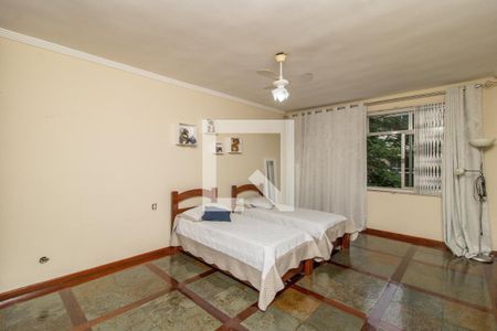 Casa à venda com 360m², 5 quartos e 6 vagasCasa 1 - Quarto 1