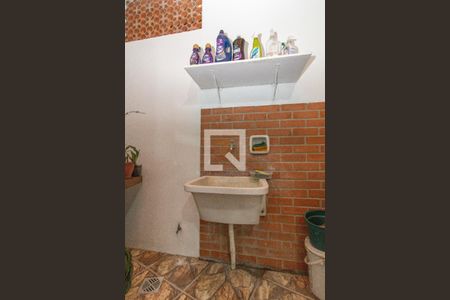 Casa à venda com 360m², 5 quartos e 6 vagasDetalhe da Área de Serviço