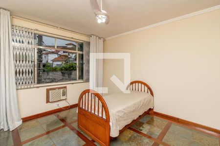 Casa à venda com 360m², 5 quartos e 6 vagasCasa 1 - Quarto 2