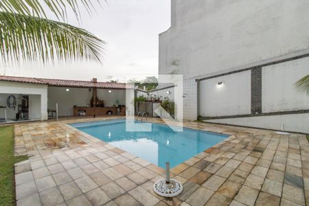 Casa à venda com 360m², 5 quartos e 6 vagasÁrea Externa - Piscina