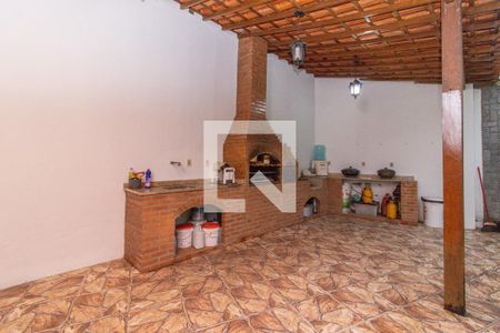 Casa à venda com 360m², 5 quartos e 6 vagasÁrea Externa - Churrasqueira