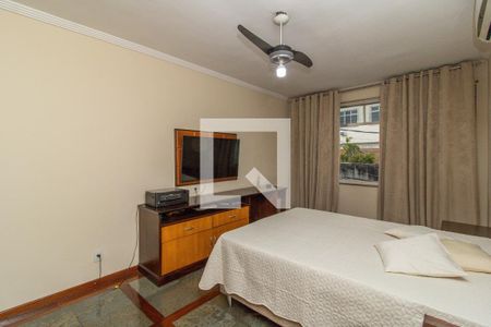 Casa à venda com 360m², 5 quartos e 6 vagasCasa 1 - Suíte