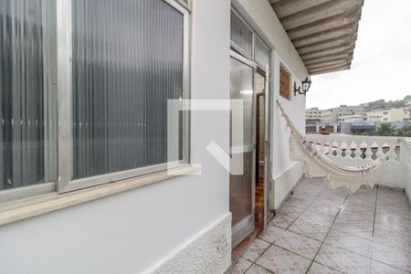 Casa à venda com 360m², 5 quartos e 6 vagasCasa 2 - Varanda