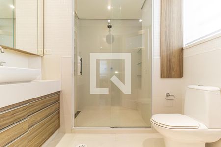 Apartamento para alugar com 140m², 3 quartos e 1 vaga Apartamento para alugar com 140m², 3 quartos e 1 vagaBanheiro da Suíte