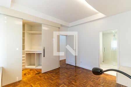 Suíte de apartamento para alugar com 3 quartos, 140m² em Higienópolis, São Paulo