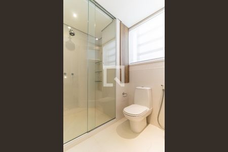 Apartamento para alugar com 140m², 3 quartos e 1 vaga Apartamento para alugar com 140m², 3 quartos e 1 vagaBanheiro da Suíte
