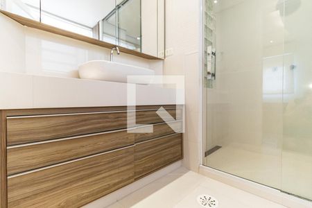 Apartamento para alugar com 140m², 3 quartos e 1 vaga Apartamento para alugar com 140m², 3 quartos e 1 vagaBanheiro da Suíte