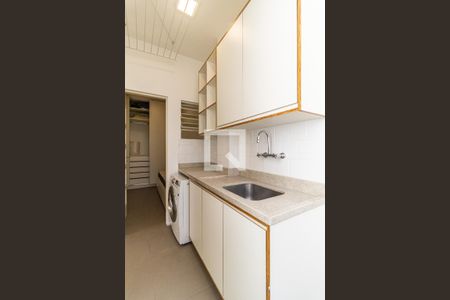 Área de Serviço de apartamento para alugar com 3 quartos, 140m² em Higienópolis, São Paulo