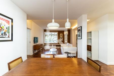 Apartamento para alugar com 140m², 3 quartos e 1 vaga Apartamento para alugar com 140m², 3 quartos e 1 vagaSala de Jantar
