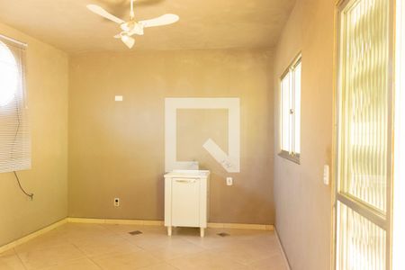 Sala de Estar de casa para alugar com 3 quartos, 100m² em Olinda, Nilópolis