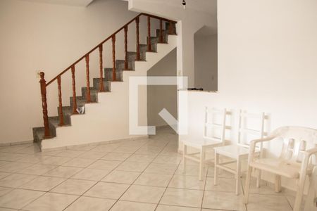 Sala de casa para alugar com 3 quartos, 250m² em Parque Edu Chaves, São Paulo