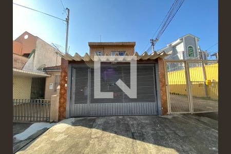 Casa para alugar com 125m², 3 quartos e 2 vagas Casa para alugar com 125m², 3 quartos e 2 vagasFachada