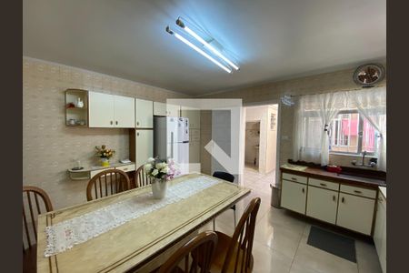 Casa para alugar com 125m², 3 quartos e 2 vagas Casa para alugar com 125m², 3 quartos e 2 vagasCozinha