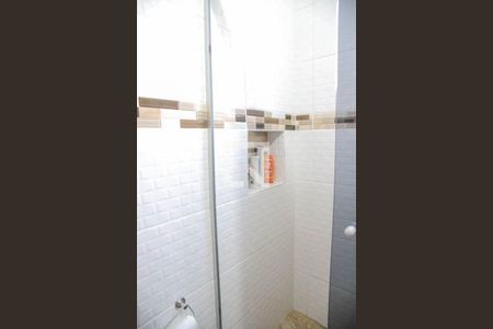 Casa à venda com 144m², 4 quartos e 1 vagaBanheiro