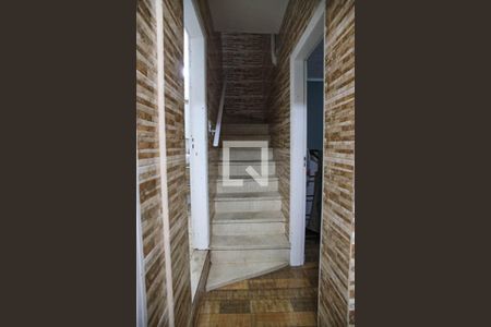 Casa à venda com 144m², 4 quartos e 1 vagaBanheiro