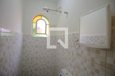 Banheiro de kitnet/studio para alugar com 1 quarto, 18m² em Renascença, Belo Horizonte