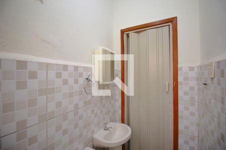 Banheiro de kitnet/studio para alugar com 1 quarto, 18m² em Renascença, Belo Horizonte