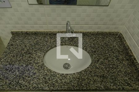 Banheiro de apartamento para alugar com 1 quarto, 31m² em Centro, São Paulo
