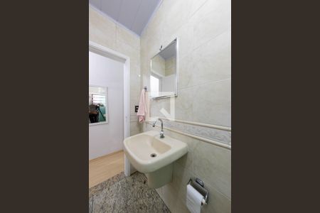 Casa à venda com 108m², 2 quartos e 2 vagasBanheiro