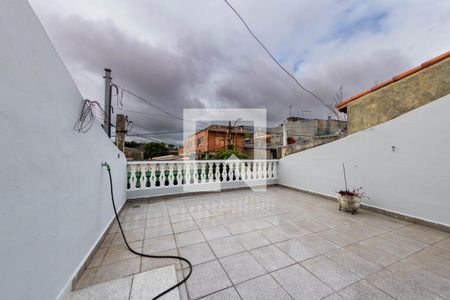 Casa à venda com 108m², 2 quartos e 2 vagasQuintal