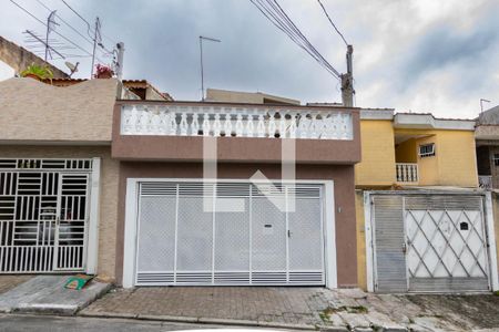 Casa à venda com 108m², 2 quartos e 2 vagasFachada