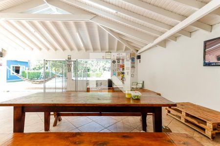 Casa de condomínio à venda com 600m², 6 quartos e 5 vagas Casa de condomínio à venda com 600m², 6 quartos e 5 vagasChurrasqueira