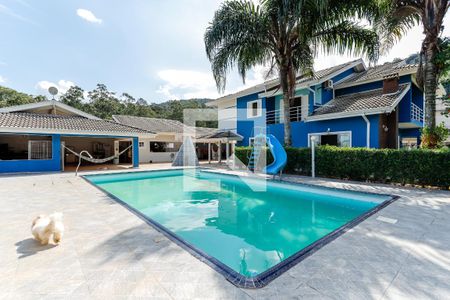 Casa de condomínio à venda com 600m², 6 quartos e 5 vagas Casa de condomínio à venda com 600m², 6 quartos e 5 vagasPiscina