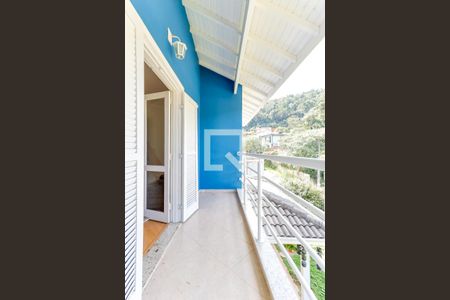 Casa de condomínio à venda com 600m², 6 quartos e 5 vagas Casa de condomínio à venda com 600m², 6 quartos e 5 vagasSacada Quarto 5