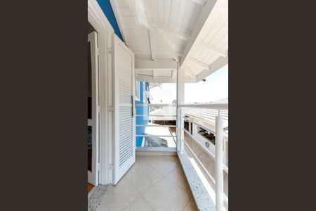 Casa de condomínio à venda com 600m², 6 quartos e 5 vagas Casa de condomínio à venda com 600m², 6 quartos e 5 vagasSacada Suíte 2