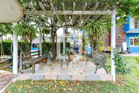 Casa de condomínio à venda com 600m², 6 quartos e 5 vagas Casa de condomínio à venda com 600m², 6 quartos e 5 vagasJardim