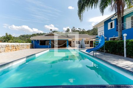 Casa de condomínio à venda com 600m², 6 quartos e 5 vagas Casa de condomínio à venda com 600m², 6 quartos e 5 vagasPiscina