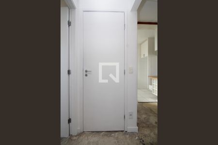 Detalhe corredor de apartamento para alugar com 1 quarto, 60m² em Água Branca, São Paulo