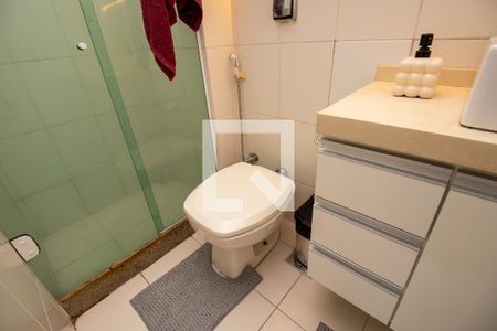 Apartamento à venda com 158m², 3 quartos e 2 vagasBanheiro quarto 2