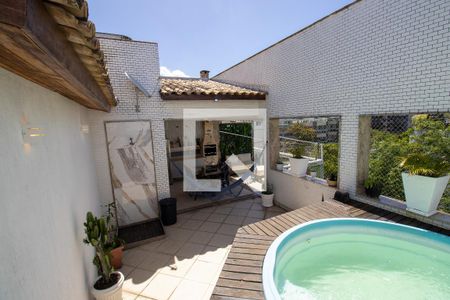 Apartamento à venda com 158m², 3 quartos e 2 vagasCobertura