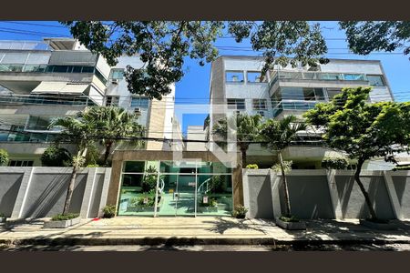 Apartamento à venda com 158m², 3 quartos e 2 vagasFachada