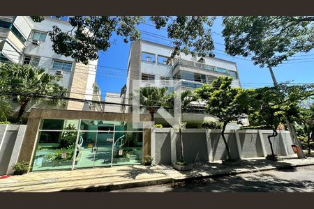 Apartamento à venda com 158m², 3 quartos e 2 vagasFachada