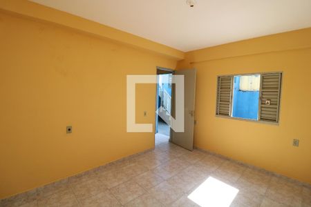 Quarto 2 de casa para alugar com 2 quartos, 50m² em Vila Industrial, São Paulo