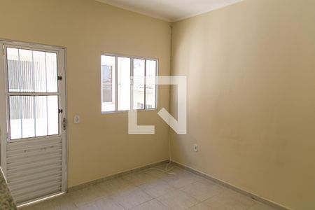 Sala de casa de condomínio para alugar com 1 quarto, 50m² em Vila Nivi, São Paulo