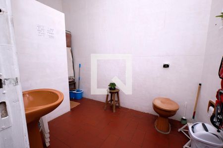 Casa à venda com 178m², 4 quartos e 4 vagas Casa à venda com 178m², 4 quartos e 4 vagasBanheiro de Serviço