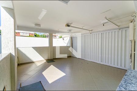 Casa à venda com 450m², 5 quartos e 2 vagas Casa à venda com 450m², 5 quartos e 2 vagasGatagem 2 Carros