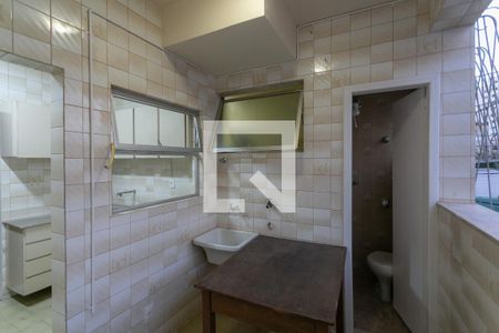 Apartamento à venda com 121m², 3 quartos e 1 vagaÁrea de Serviço