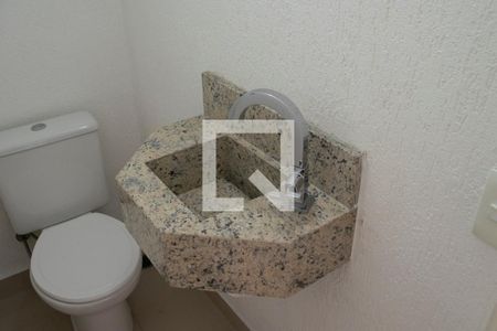 Casa de condomínio para alugar com 105m², 3 quartos e 2 vagasLavabo