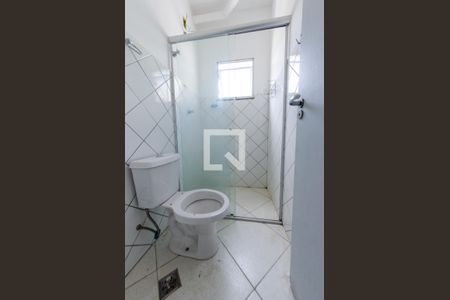 Banheiro de kitnet/studio para alugar com 1 quarto, 40m² em Parque Pedro Ii, Belo Horizonte
