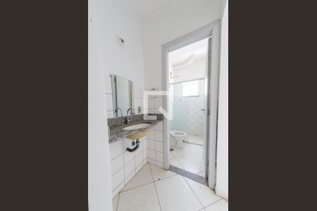 Banheiro de kitnet/studio para alugar com 1 quarto, 40m² em Parque Pedro Ii, Belo Horizonte