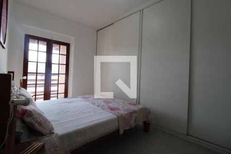 Casa à venda com 240m², 4 quartos e 2 vagasQuarto 1 (suíte)