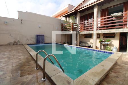 Casa à venda com 240m², 4 quartos e 2 vagasQuintal